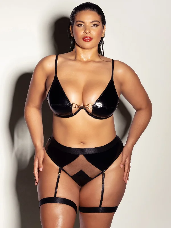 Fetish Curvy Fatale Bra Set