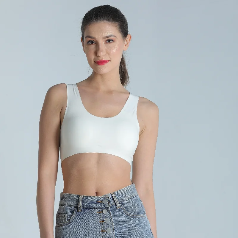 Deevaz Seamless Non-Wired Sports Bra With Removable Cups In White Colour